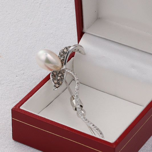 White 14 Karat Diamond and Pearl Flower Pin